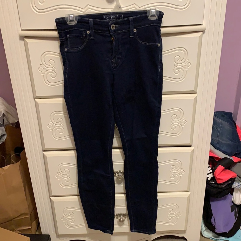 Dark blue straight leg lucky brand skinny jeans